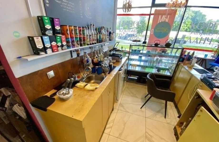 Готовая кoфeйня в жилом комплексе с лицензией на алкоголь
