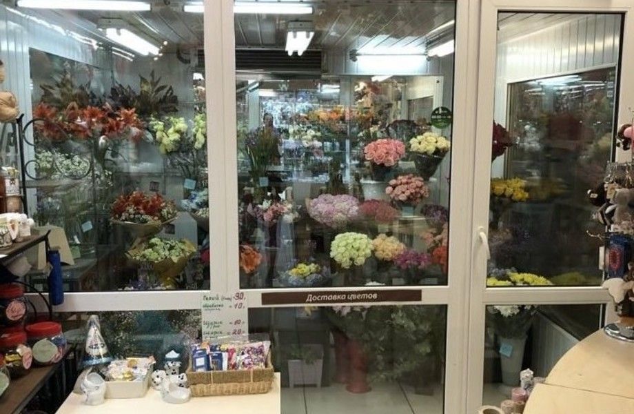 Фото 6 Цветочный магазин в ТЦ в московской области