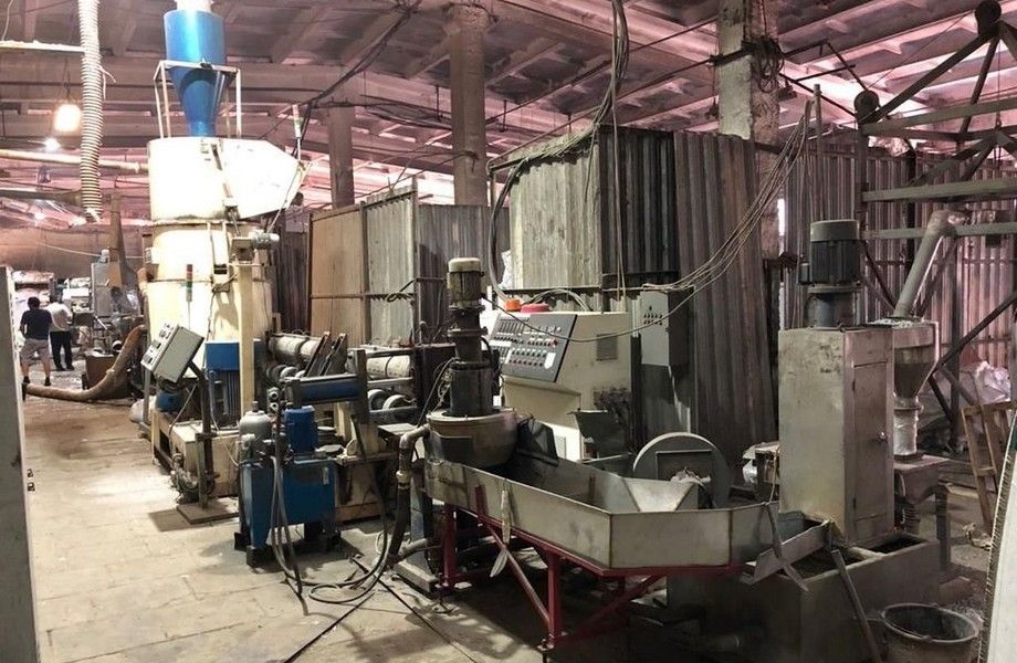 Фото 1 Продается завод по переработке пластика. Недвижимость в собственности