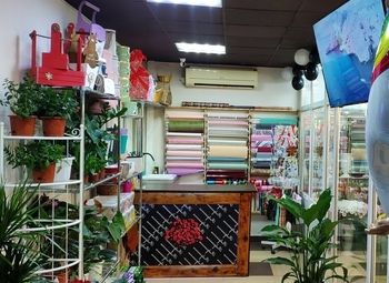 Фото Цветочный магазин 24/7 в густонаселенном районе