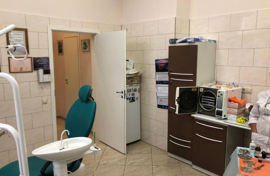 Фото 2 Стоматология на 2 кресла с рентгеном, возможно в собственность.
