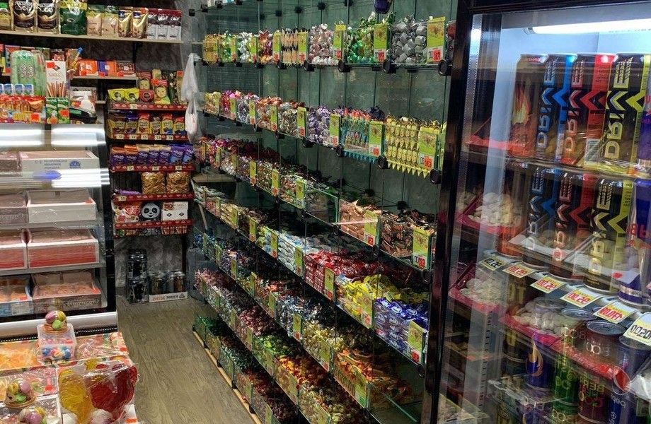 Фото 1 Кондитерский магазин в торговом центре