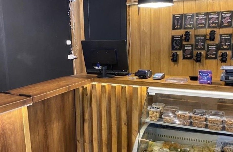 Фото 1 Магазин разливного пива в густонаселенном районе в пяти мин. от метро