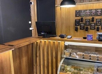 Фото Магазин разливного пива в густонаселенном районе в пяти мин. от метро
