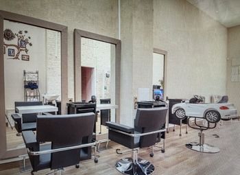 Салон красоты с базой постоянных клиентов 