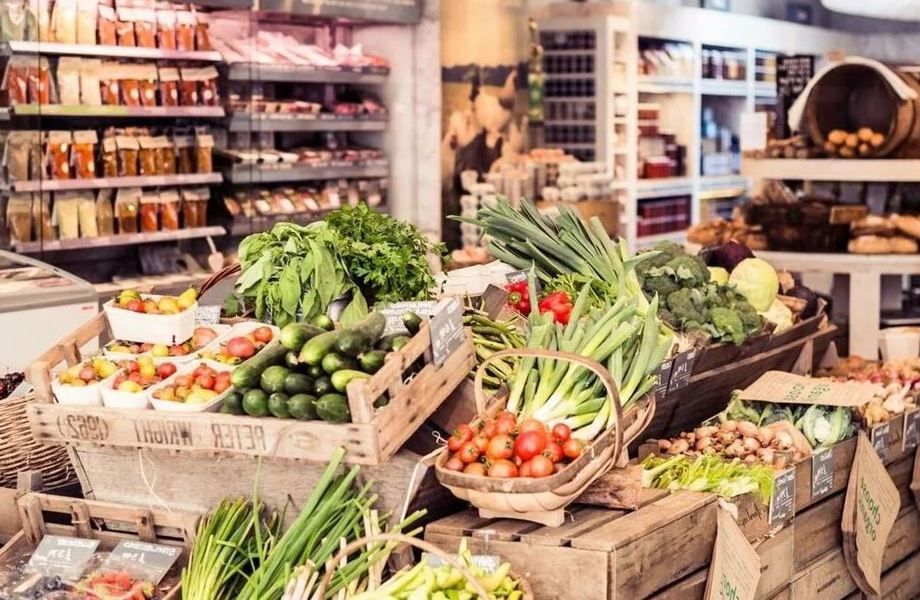 Продуктовый магазин без сетевых конкурентов