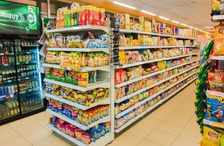 Продуктовый магазин с пекарней