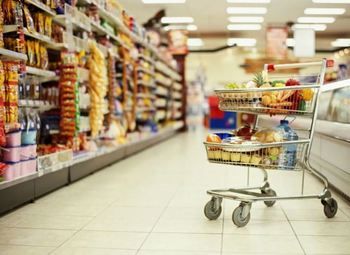 Продуктовый магазин с пекарней