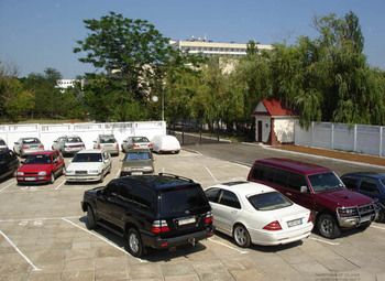 Фото Аренда от КИО: автостоянка + 2 павильона