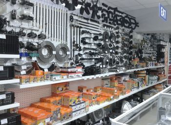 Фото Магазин автозапчастей с большим товарным остатком и базой клиентов