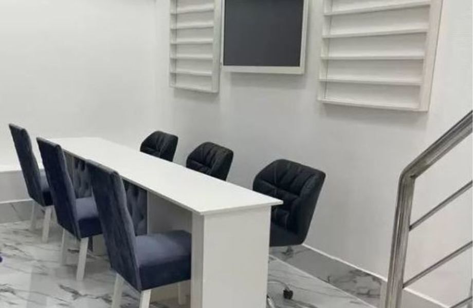 Салон красоты, имидж студия, прокат вечерних платьев.