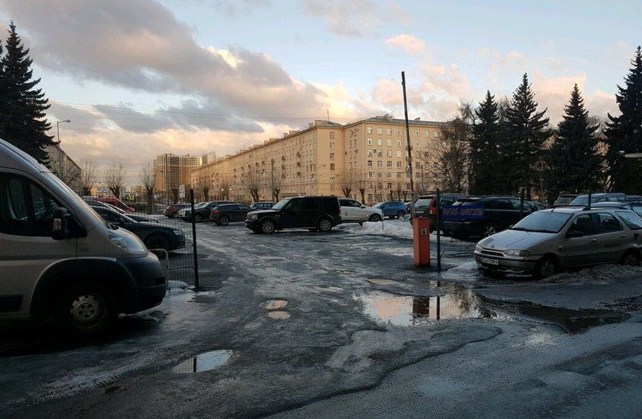 Фото 3 Легковая автостоянка в колпинском районе