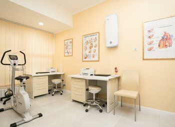 Клиника в густонаселенном спальном районе