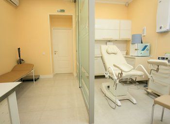 Клиника в густонаселенном спальном районе