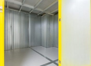 50 % в доле бизнеса. Склад индивидуального хранения 