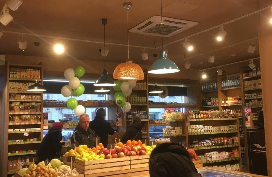 Фото 5 Продуктовый магазин у метро Черная речка