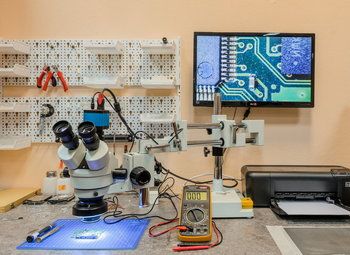 Ремонт бытовой техники, мобильных телефонов, ноутбуков