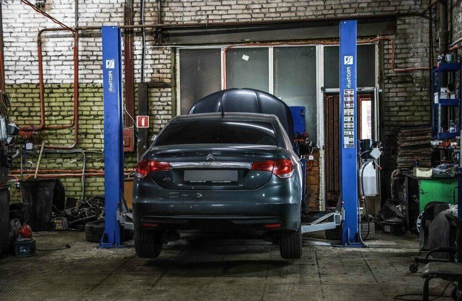 Автосервис на 2 бокса с 1 подъемником и шиномонтажом 