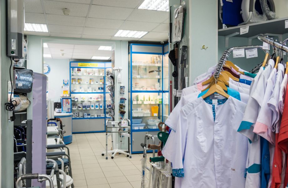 Фото 1 Магазин медицинских товаров среди медицинских учреждений