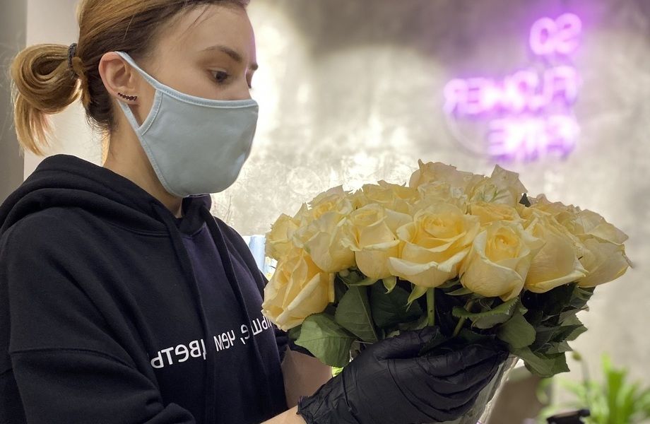 Фото 2 Магазин цветов с высокой проходимостью в двух минутах от метро.