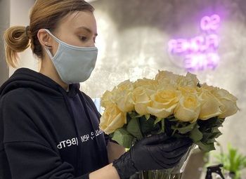 Фото 2 Магазин цветов с высокой проходимостью в двух минутах от метро.