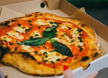 Пиццерия с доставкой /не требует никаких вложений