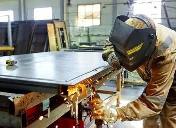 Производство металлических/подъездных/квартирных/межкомнатных дверей