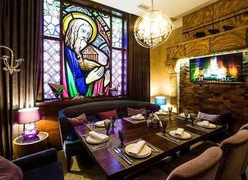 Аренда помещения/кафе в пешей доступности от метро. Установлена свеча.