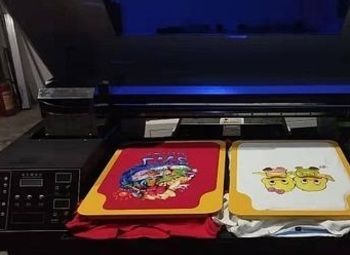 Фото Производство сувенирной продукции с двумя студиями печати на изделиях