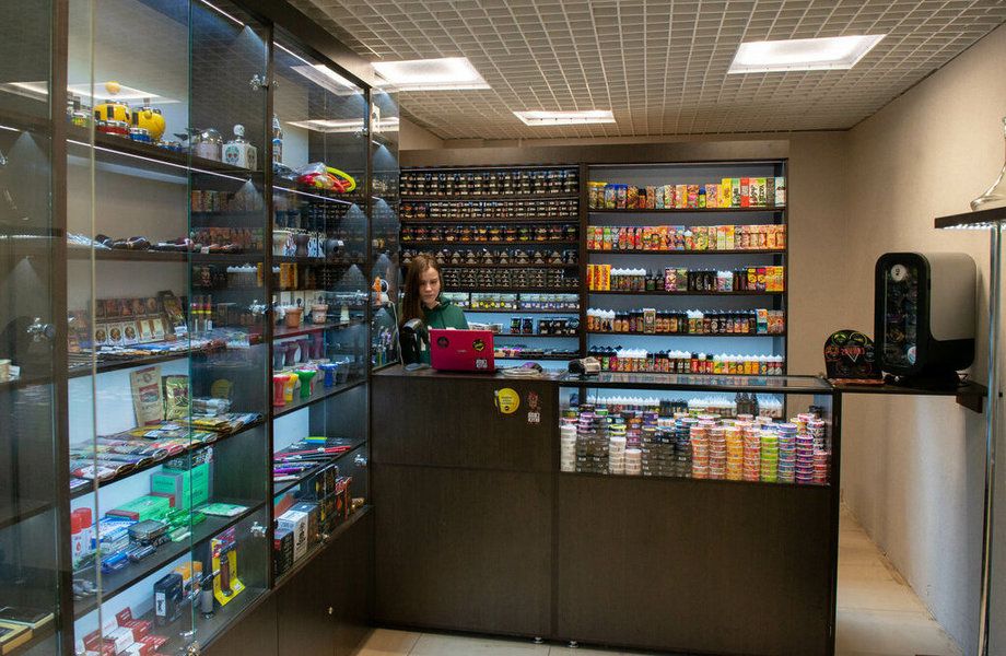 Фото 1 Табачный магазин в проходном месте. Прибыль: 60 000 руб./мес.