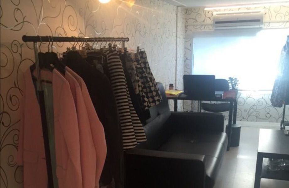 Магазин одежды в крупном ТЦ