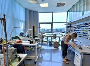 Фото Швейный цех со стильным ремонтом и заказами