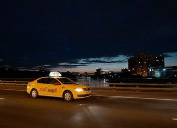 Фото Таксопарк на 20 машин, такси, перевозка пассажиров