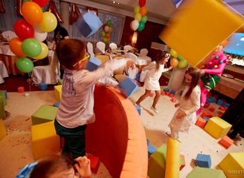 Фото 3 Детский клуб в густозаселенном районе