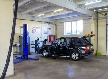 Автосервис в Фрунзенском районе / 4 подъемника