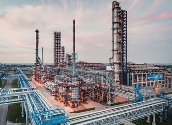 Фото НЕФТЕПЕРЕРАБАТЫВАЮЩИЙ ЗАВОД (НПЗ)